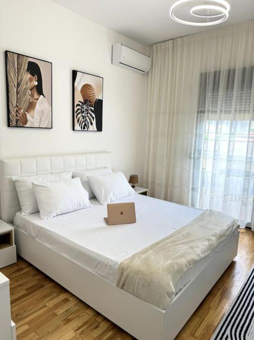 Sol Apartments - 2 Bedrooms Shkodër Esterno foto